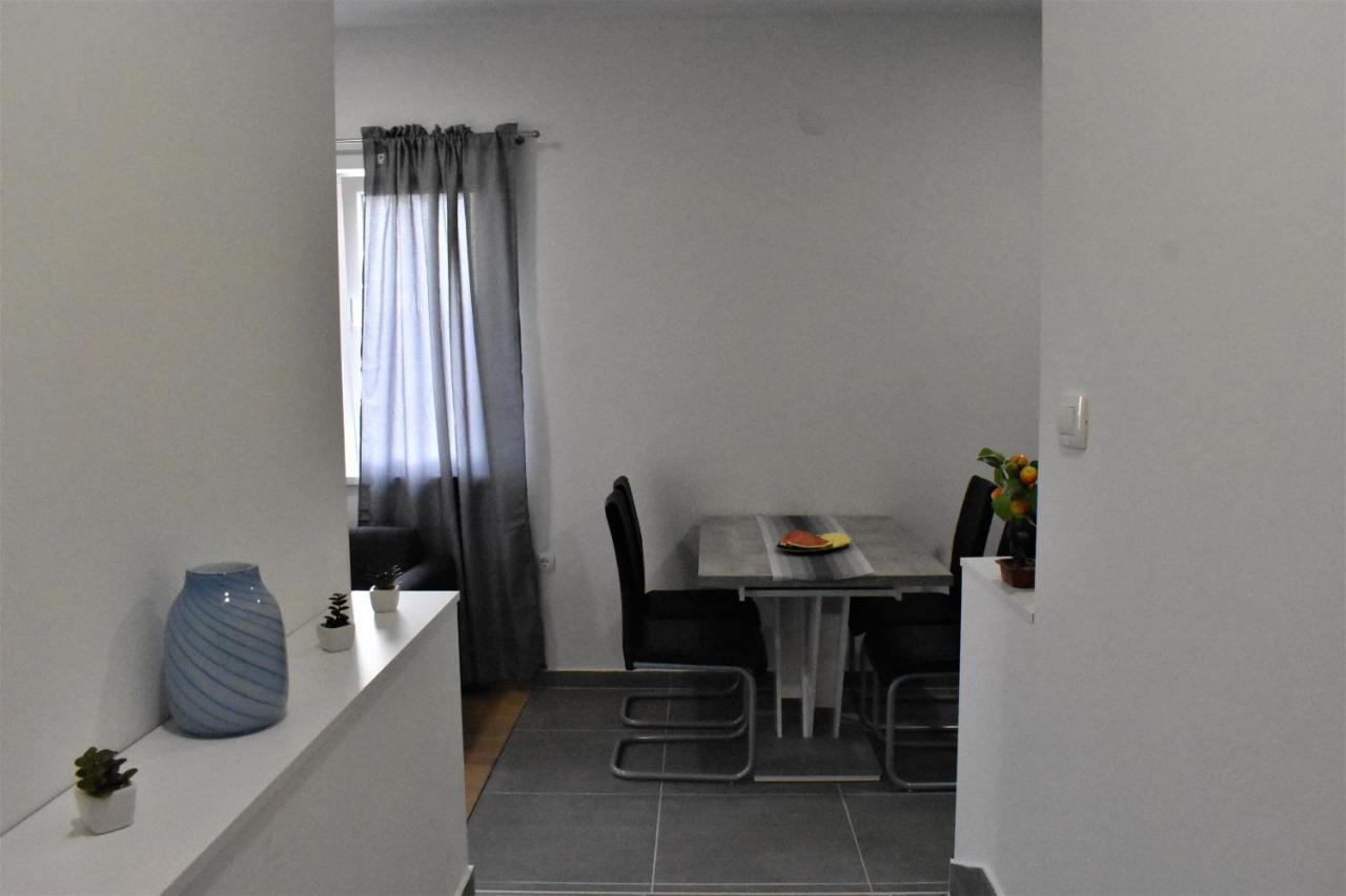 Kaštela Apartmani Skorpion מראה חיצוני תמונה