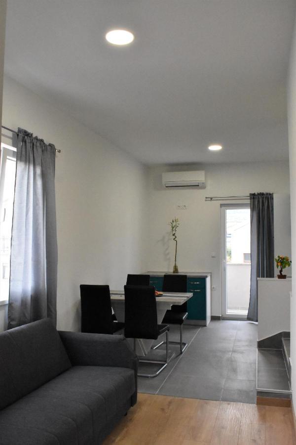 Kaštela Apartmani Skorpion מראה חיצוני תמונה